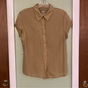 Hummock Su-preme Women’s 8 TAN Lightweight Striped Cap Sleeved button-down Shirt